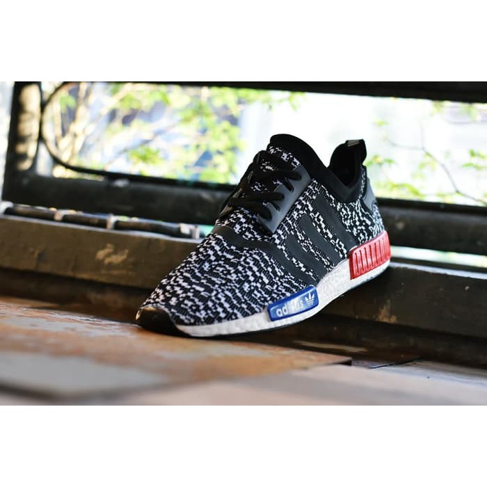 NYAMAN SEPATU ADIDAS NMD R1 PRIMEKNIT PREMIUM IMPORT PUTIH HITAM / SPORT PRIA BEST SELLER
