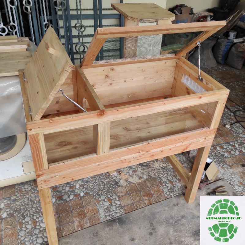 Tortotable kurakura kandang reptil kayu kura darat dengan kaki terrarium