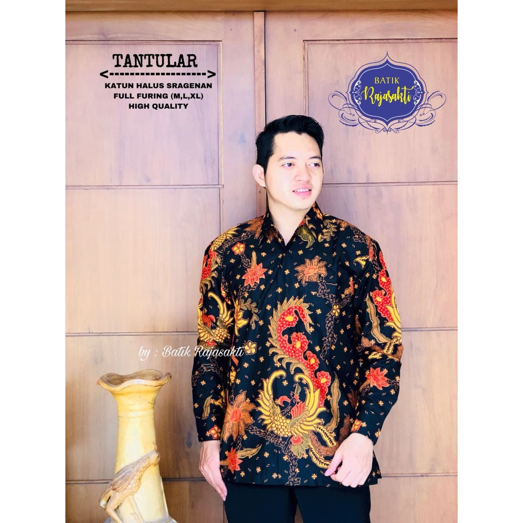 TANTULAR RAJASAKTI KEMEJA BATIK SOLO PRIA LENGAN PANJANG LAPIS FURING ATASAN BATIK PREMIUM MODERN KATUN HALUS BAHUWIRYA  BANAMITRA BANAMITRA PUTIH BANGSAWAN BAYU PUTRA BERLIAN BIRU BHARATAYUDA BIMASENA BIRENDRA BIRU INDAH BRAHMAKERTA BRAHMAKERTA MERAH