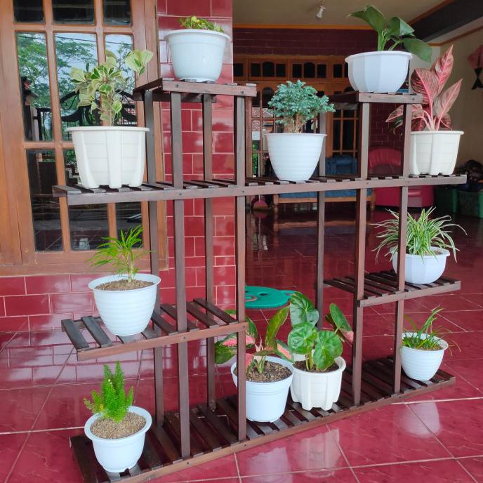 TERLARIS rak bunga standing pot besar 16 tatakan kayu solid