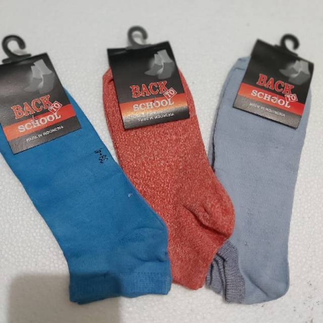 Kaos kaki polos