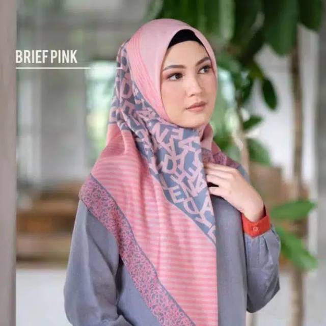 Hijab Segiempat Deenay Kw Motif Brief Terlaris