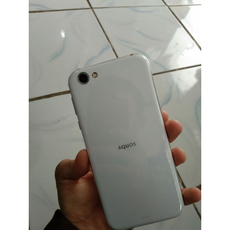 Sharp shv39 (SH-03J alias versi docomo)