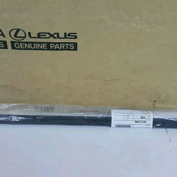 Karet Kaca Pelipit Pintu Fortuner Bagian Dalam Original