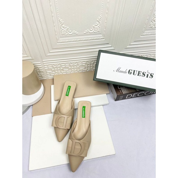 sendal flat shoes wanita terbaru kekinian pesta import premium Maude Guesis bahan kulit tinggi 2 cm