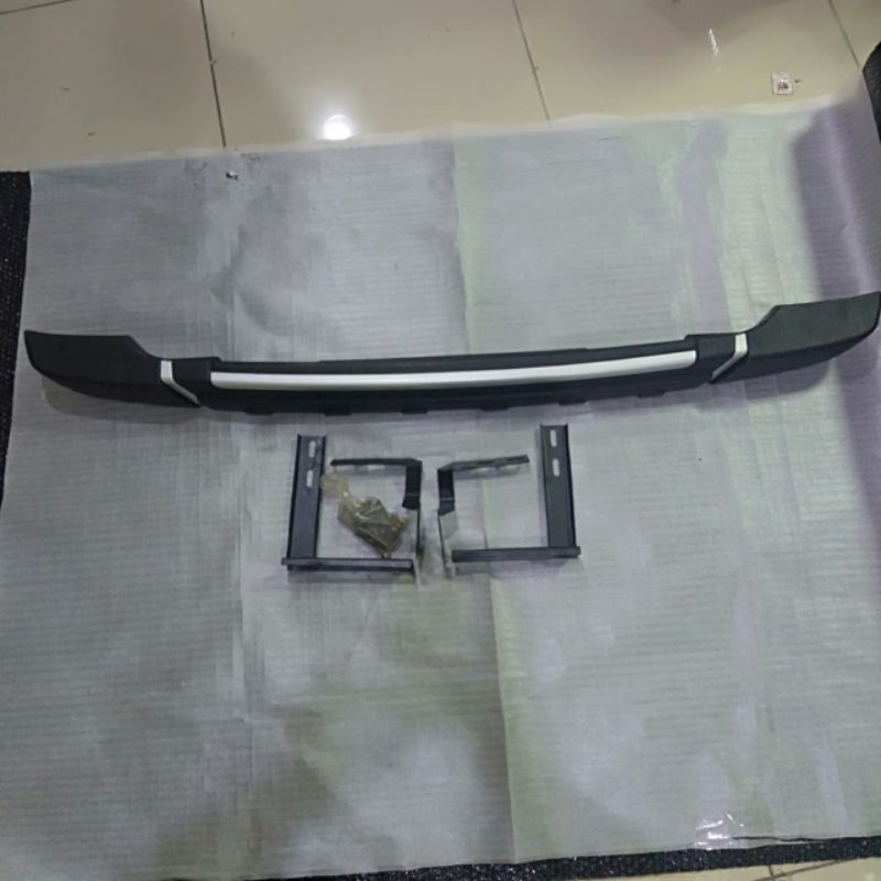 PENGAMAN BUMPER BELAKANG TOYOTA ALL NEW AVANZA / XENIA veloz 2012 2013 2014 HITAM plastik abs