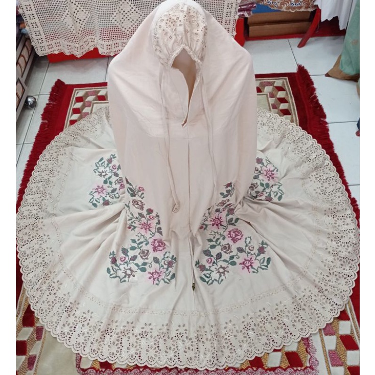 Mukena Khadijah Sulam Strimin