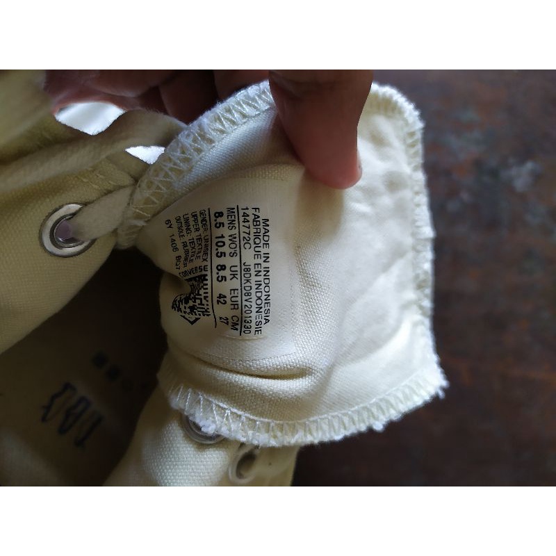 sepatu converse putih