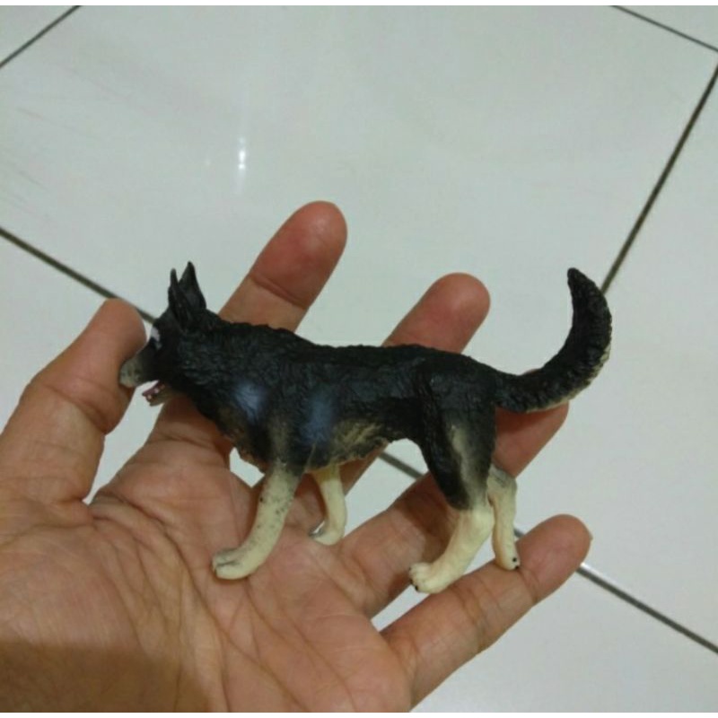 Miniatur Figure Anjing Siberian Husky