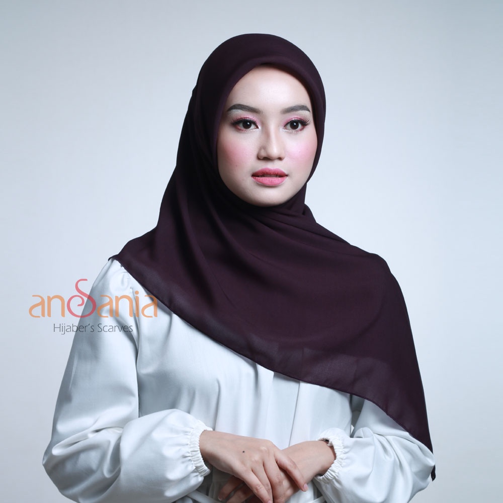 Ansania - Hijab Bella Square Ansania Kerudung Segi Empat Polos Seri Warna A / Xtra - Jilbab Pollycotton Premium Kerudung Segi Empat Hijab-Anggur / xtra