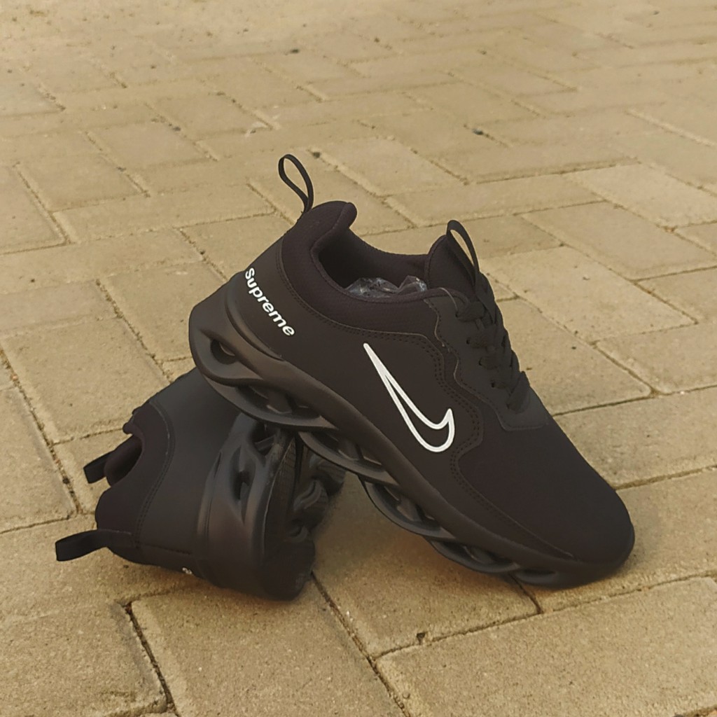 sepatu sneakers nike