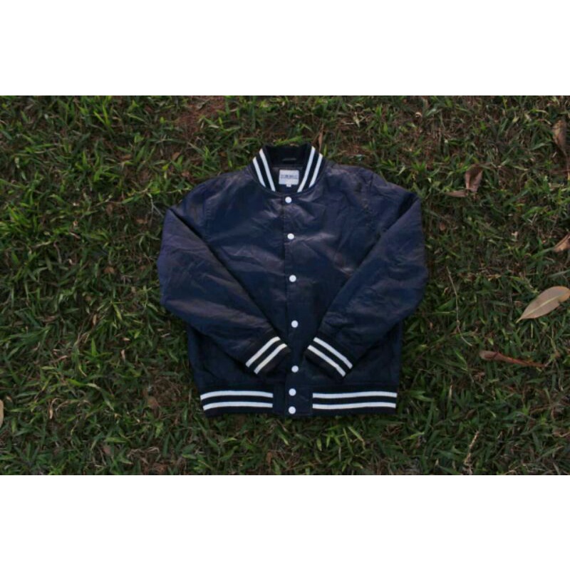 VARSITY FUTURE BULLET THRIFT