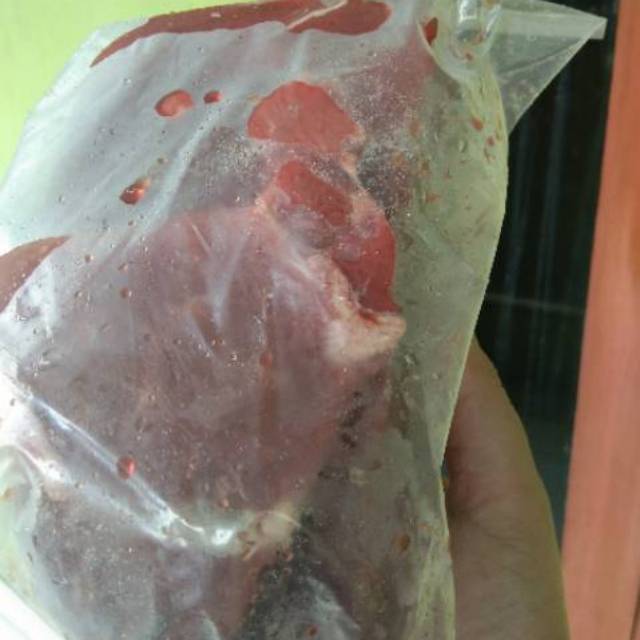 

Daging sapi ukuran 1/2 kg