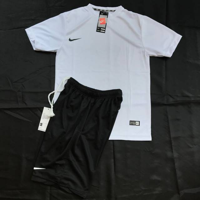SETELAN JERSEY NIKE