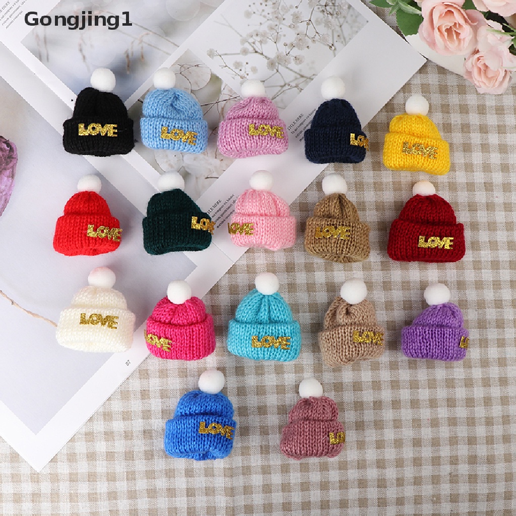 Gongjing1 Mainan Miniatur Topi Kupluk Rajut Skala 1: 12 Untuk Aksesoris Rumah Boneka