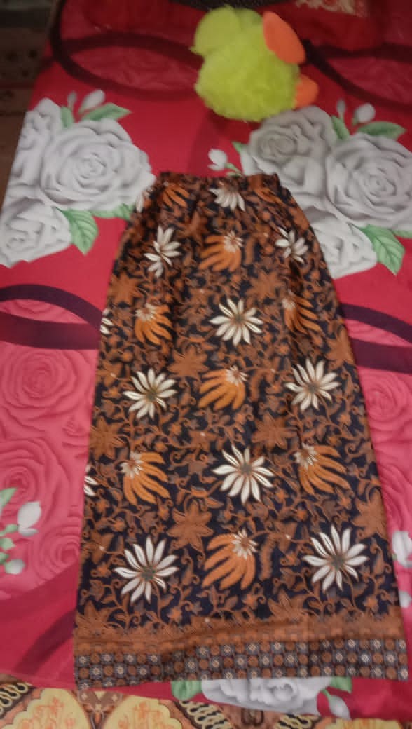 So01tunik Sofie 11 Tunik Brukat  Lapis Furing Ld110cm Pjg 80cm+rok Batik