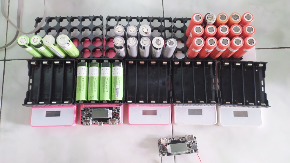 1pc Holder Baterai Isi Ulang 2x3x 4x 18650 3.7v Dengan Kotak Penyimpanan