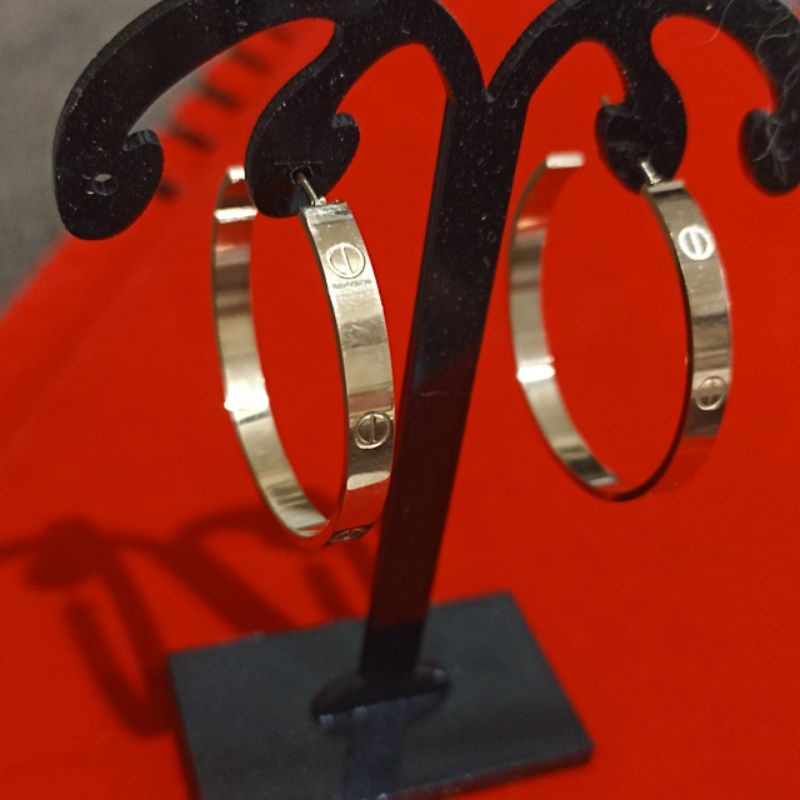 Anting Titanium Motif Bulat CARTI..*Untuk Wanita
