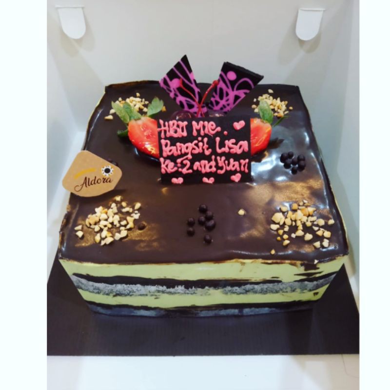 

Avocado Mousse Cake/Birthday Cake/Kue Ulang Tahun/Aldora Bakery