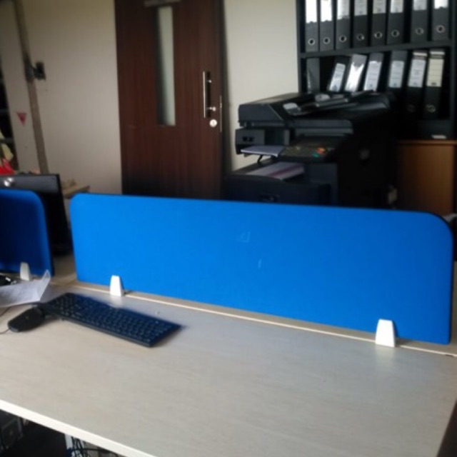 

Devider sekat pembatas meja kantor / panel sekat meja / screen devider / papan sekat pembatas meja