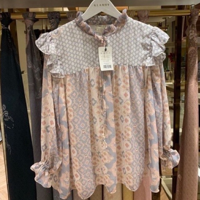 Clara Blouse by Wearing Klamby