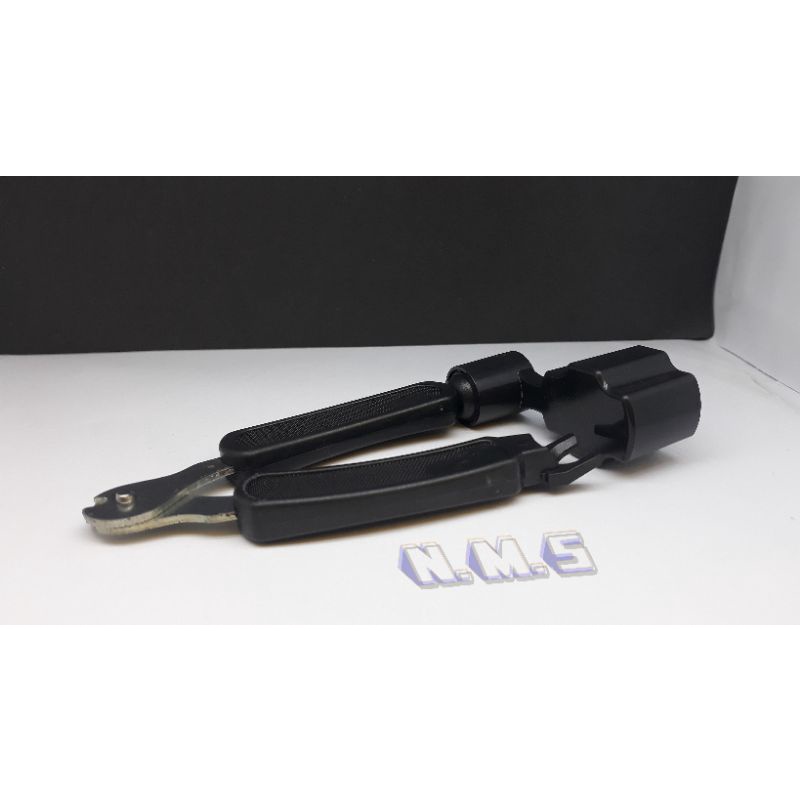 3in1 Tool Pemutar Driyer Pemotong Senar Penyongkel Pin Gitar