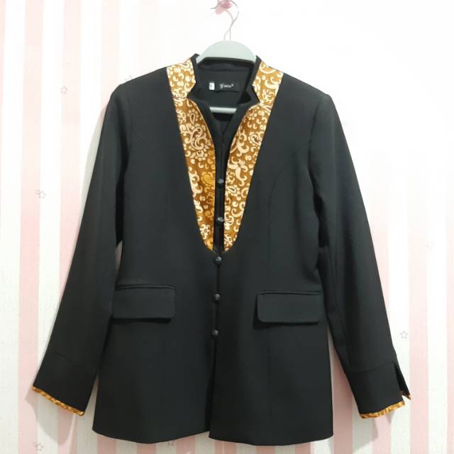 Blazer Mix Batik Gianina Preloved