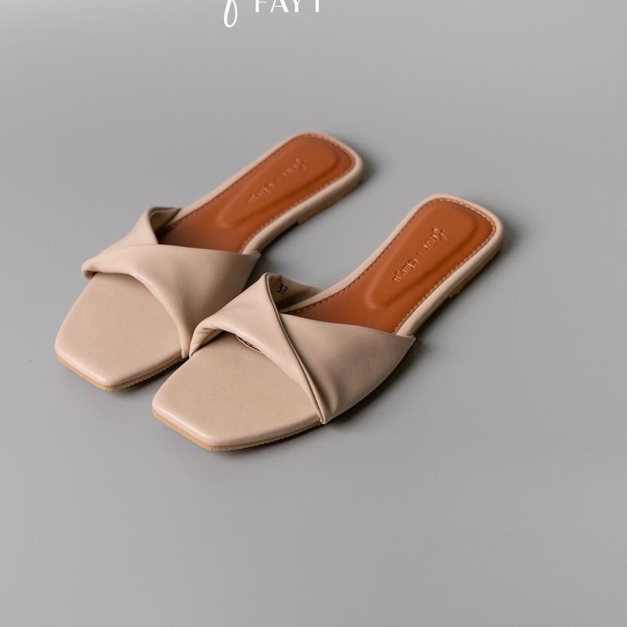 

COD-[LR 025]FAYT X CLARYN Cindy Latte