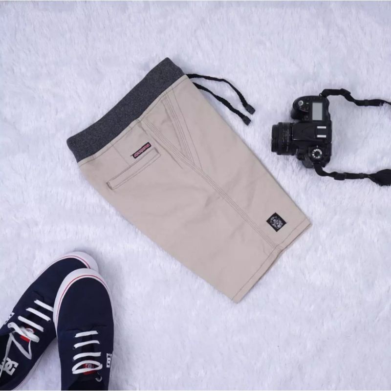 Celana Pendek Pria Cowok Dewasa Chino Rip Karet Pinggang Kolor Chinos Katun Twill Premium-Cream