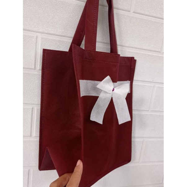 

Goodie bag tas pita sponbond/ tas hajatan/sovenir tas
