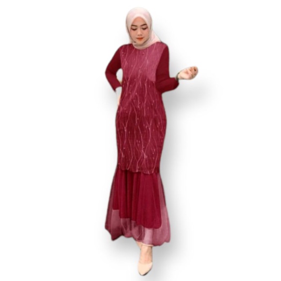 Baju Lebaran 2022 Gamis Duyung Pesta Kondangan M  Wanita Muslimah Cantik Bahan Brokat Maroon