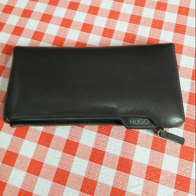Preloved dompet hugo boss