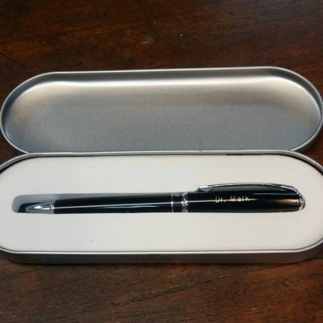 

Pen Merek CROCODILE (Gratis Grafir dan model eksekutif)