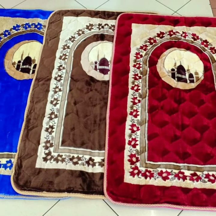 sajadah quilting import/sajadah tebal &amp; halus dilengkapi anti slip