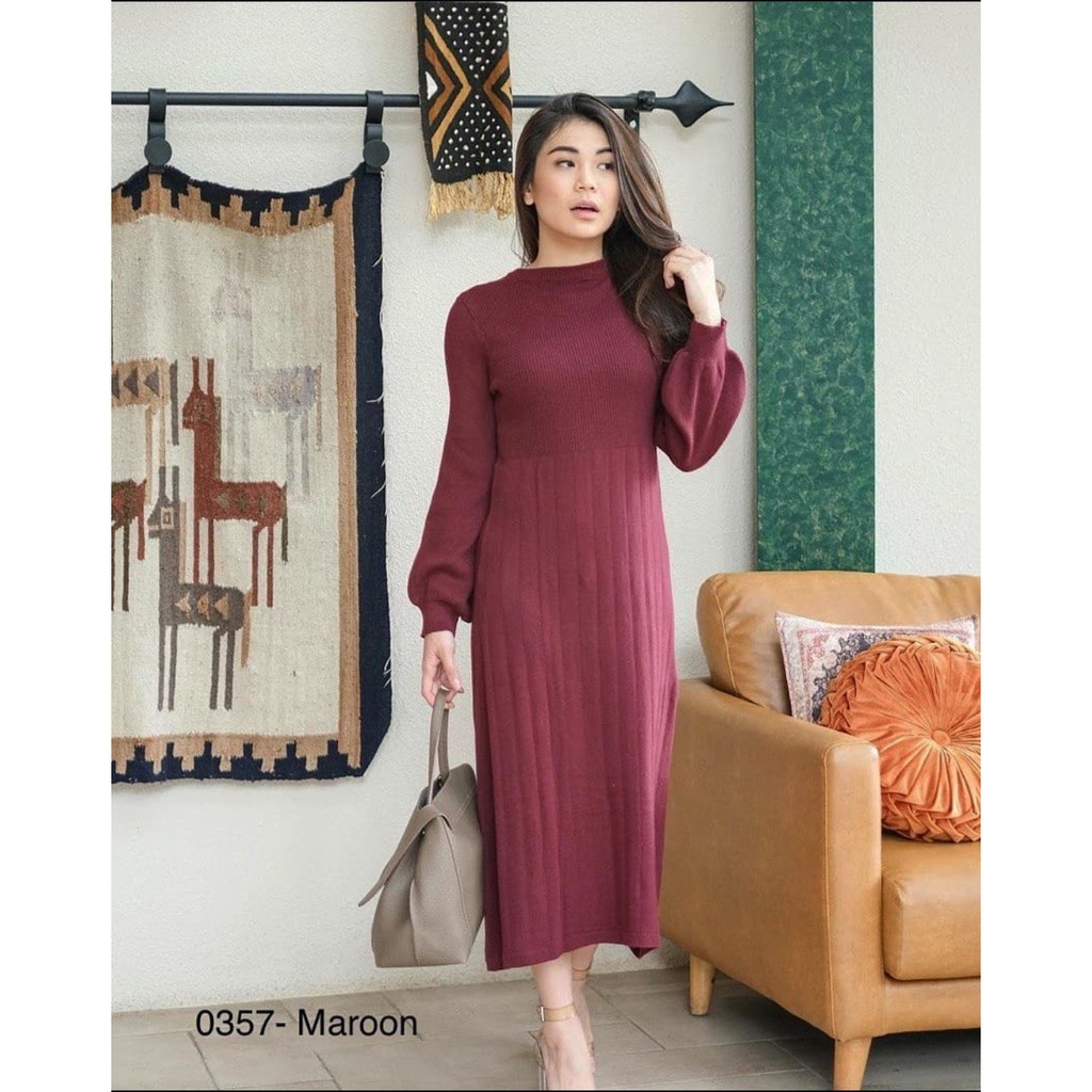 0357 KNITTED DRESS