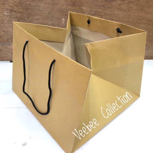 

Paperbag 26x26x20cm/ tas kertas/ goodie bag/ tas makanan kotak/ tas