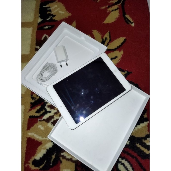 [SECOND] IPAD MINI 16 GB EX INTER / WIFI ONLY / SILVER / ORI APPLE