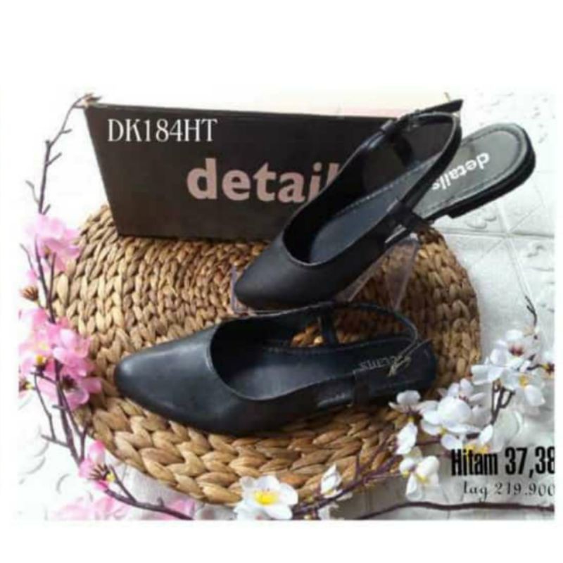 Promo Branded Matahari Sepatu Wanita flat Details.