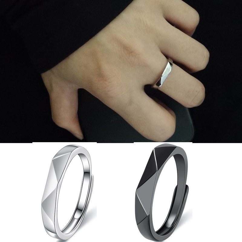 Cincin Pasangan Bahan Titanium Steel Warna Hitam Dan Putih Gaya Korea Untuk Pria Dan Wanita