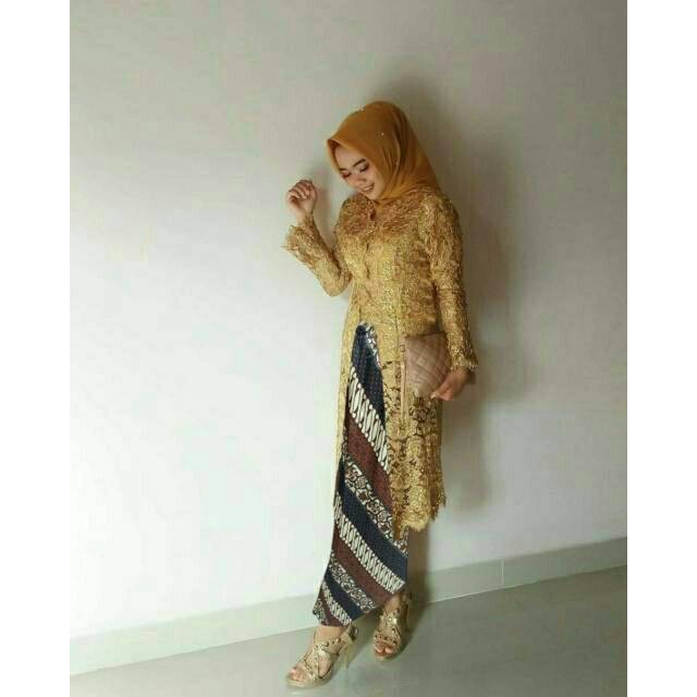 SET KEBAYA BRUKAT