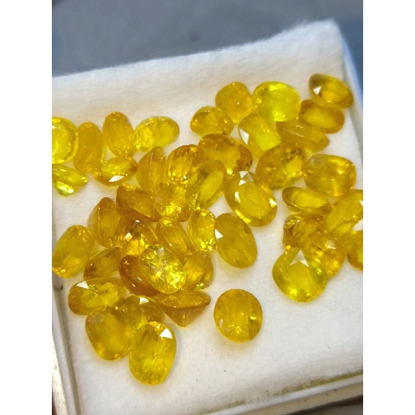 natural yellow sapphire tanzania heat (a-b