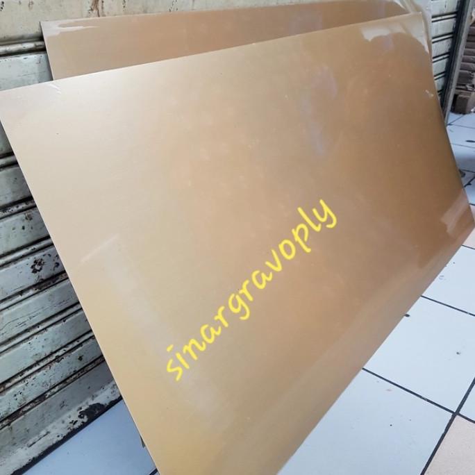 

Office & Stationery | Document Organizer | Gravoply Gold Doff Teks Hitam Bahan Gravir Ukuran 120X60Cm Tebal1.5Ml | Best Seller