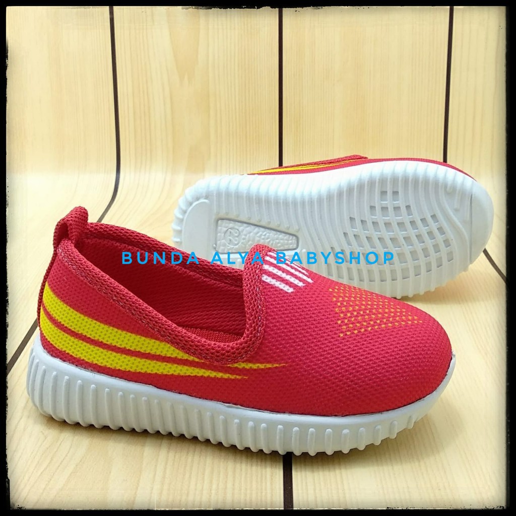 Sepatu Anak Perempuan Usia 1 2 3 4 5 6 Tahun Size 22 - 35 Garis MERAH - Sepatu Anak Cowok Cewek Alas Karet Anti Licin