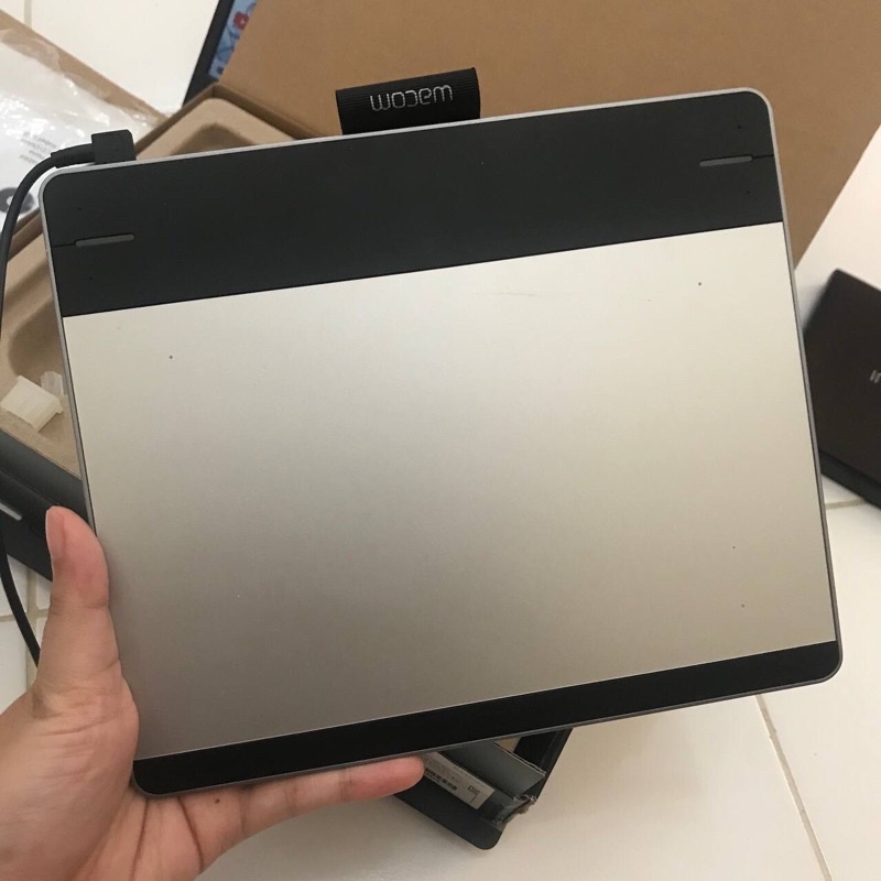 Wacom Intuos pen & touch ctl-480 like new(jual cepet)