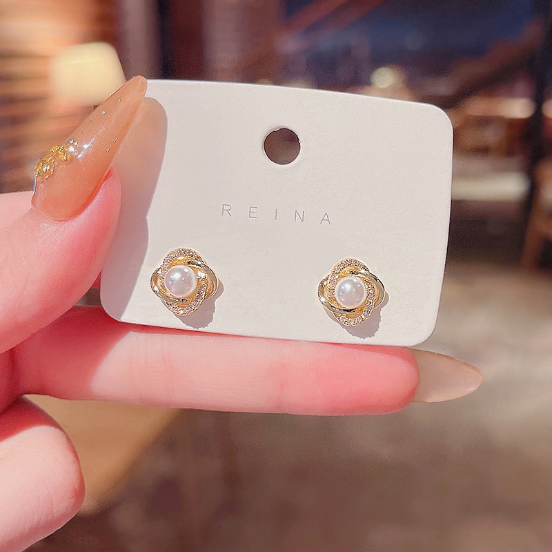 Anting Tusuk Sterling silver 925 Desain Bunga Hias Zircon / Berlian Untuk Wanita