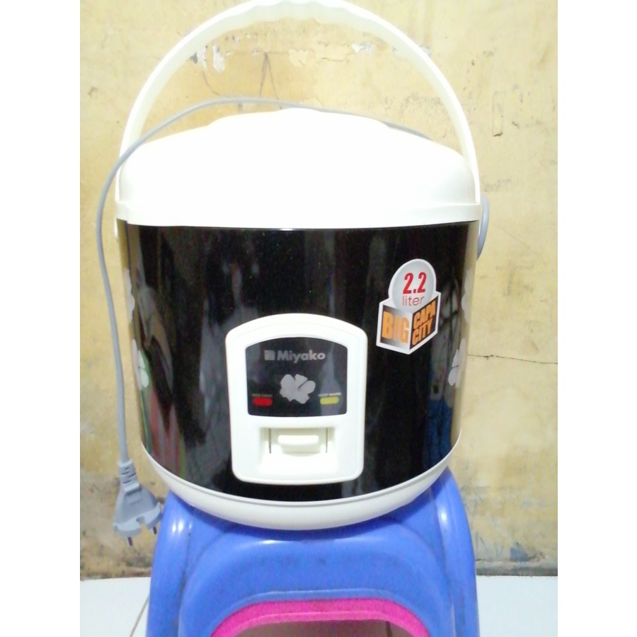 MAGIC COM RICE COOKER MIYAKO 2,2LITER 2,2L 2LITER MCM838 MCM 838 3 IN 1 PANCI JUMBO