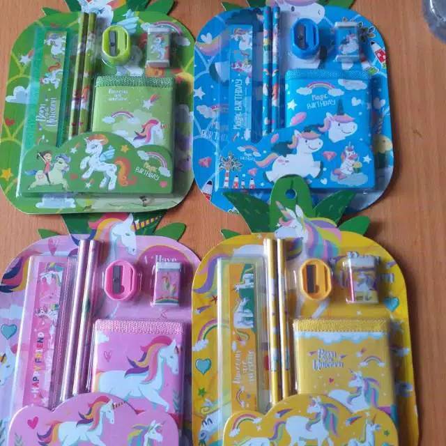 

Paket Alat Tulis + Dompet
