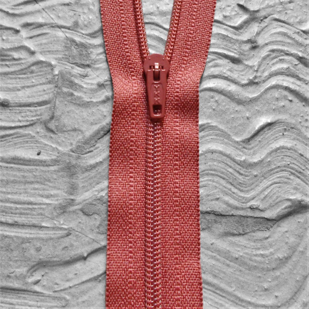 Resleting YKK 40 cm Coklat Bata