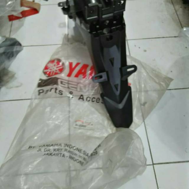 spakbor belakang yamaha vega force fi original