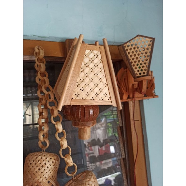 kap lampu dinding bambu unik